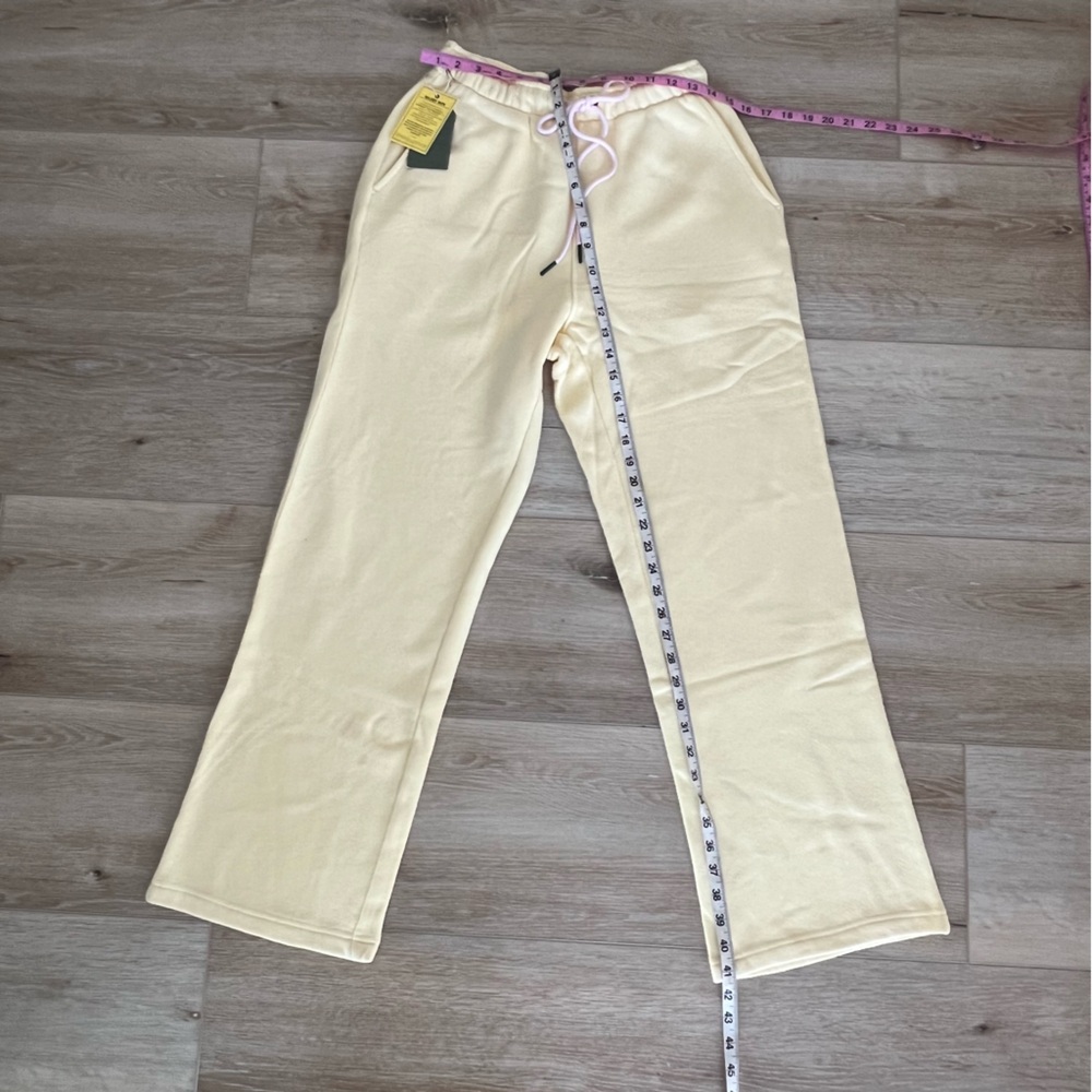 🔥LAST ONE🔥 NWT Dairy Boy Milk Bottle sweatpants in Yellow - Picture 10 of 16